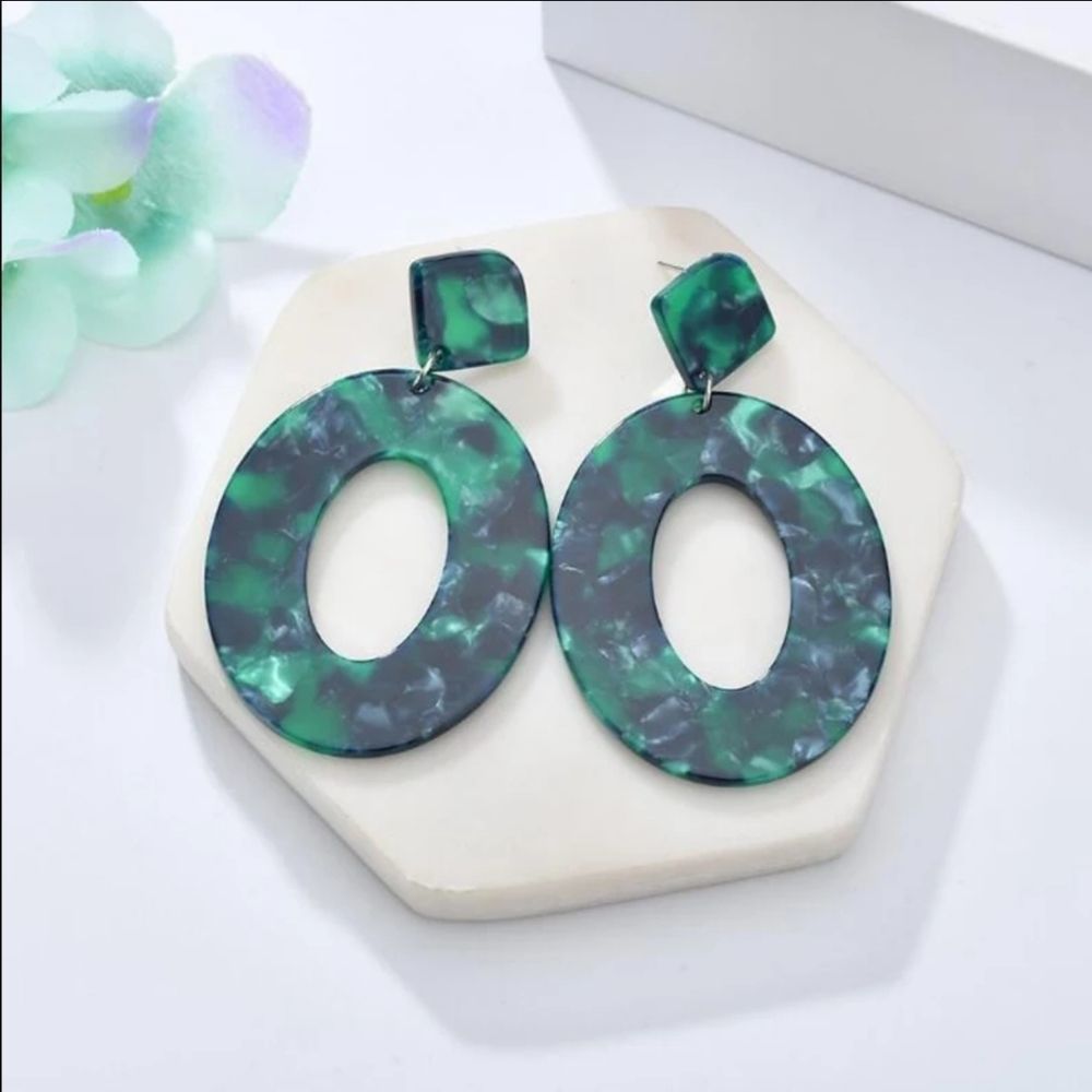BaubleBar Emerald Green Oval Acrylic Earrings - Picture 8 of 8